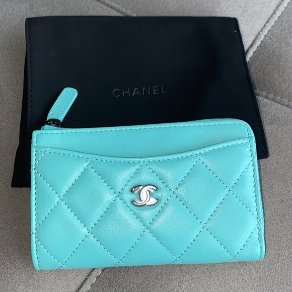 NWT, Chanel O-Cardholder - Picture 11 of 12